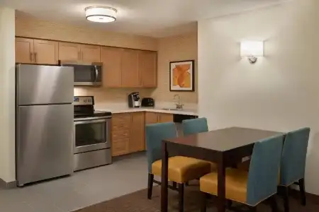 Residence Inn by Marriott Toronto Airport - 41
