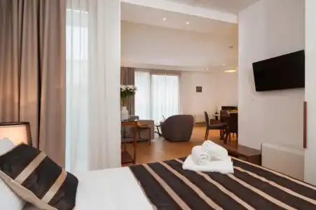 Residence by Vestibul Palace - 34