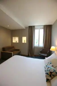 Hôtel de France - 28