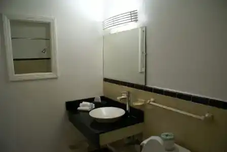 Whispering Pines Motel - 7