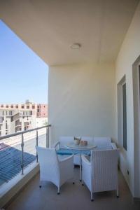 Redcon Suites - 223