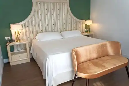 Universal Terme - 48
