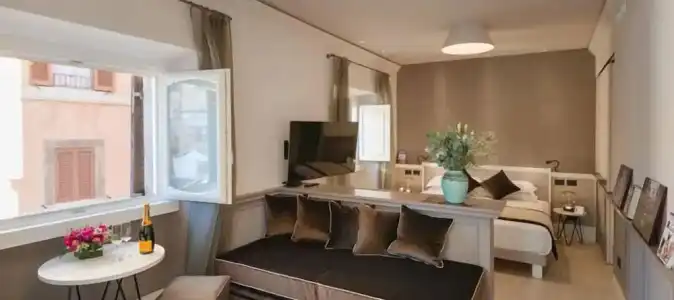 Rhea Silvia Luxury Navona - 35