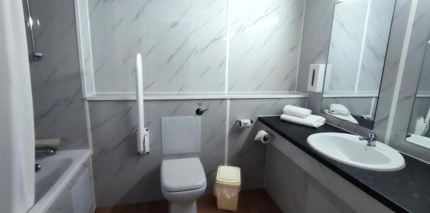 Britannia Sachas - 8