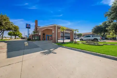 Motel 6 Plano, TX - Plano Northeast - 15