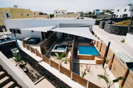 Mesanto Luxury Suites - 143