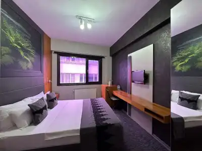 Black Art Otel - 33