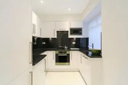 Queensgate Court - 107