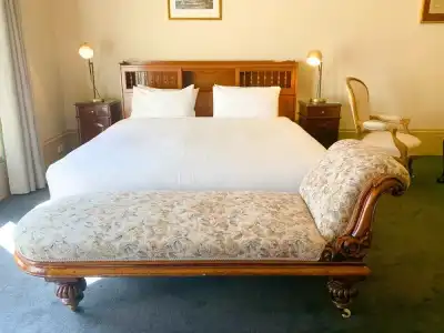 The Macquarie - 144