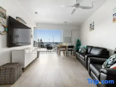 Rolling Surf Resort - 430