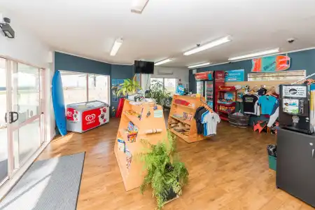 Waikanae Beach TOP 10 Holiday Park - 6