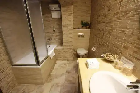Max Inn - 8