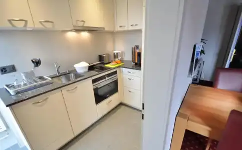 HOP Apartments & Suites - 11