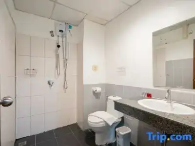 Square One Patong - 120