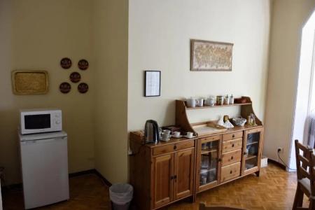 Ally's Guest House Barcelona B&B - 21