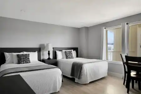 A Wave Inn - 53