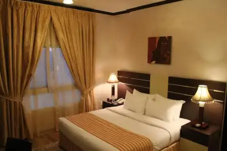 Boulevard City Suites Apartments - 23