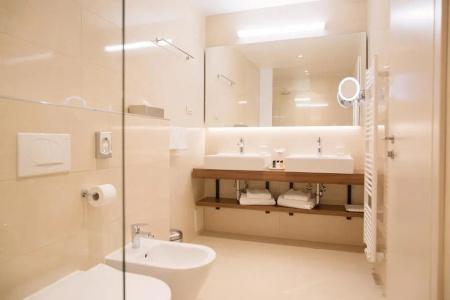 Grand Bernardin 5* - 84