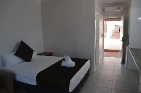 Monte Carlo Motor Inn - 80