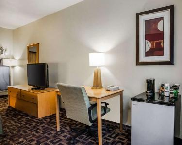 Quality Inn & Suites des Moines Airport - 18