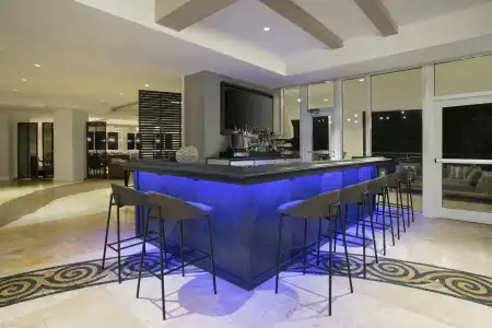 DoubleTree Resort & Spa by Hilton Ocean Point-N. Miami Beach - 7