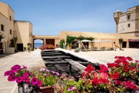 La Tonnara Di Bonagia Resort - 32