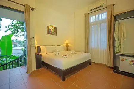 East West Villa - 33