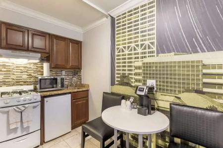 Best Western Plus Milwaukee West - 34