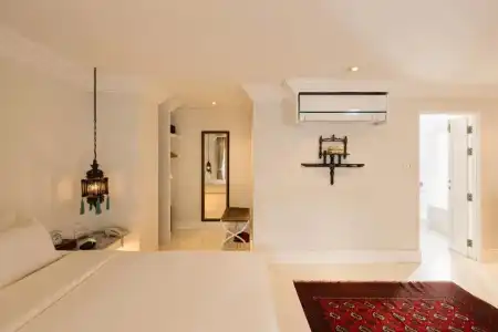 At Niman Conceptual Home - 88