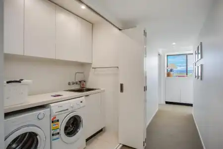 Gemini Court Holiday Apartments - 374