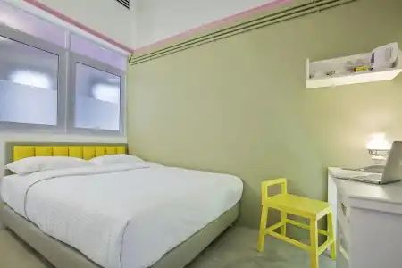 Kam Leng - 48