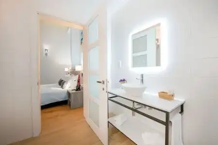 Georges Boutique Living - 36