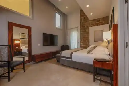 Donati Luxury Tower Suites - 239