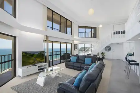 Burleigh Esplanade Beachfront Apartments - 34