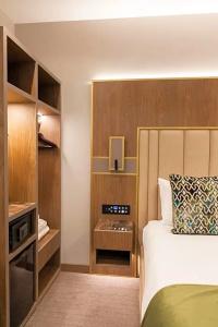 Merit Kensington - 84
