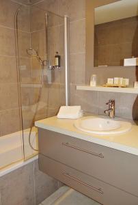 Le Trophée Boutique Hôtel Spa - La Loggia Appart'hôtel - 36