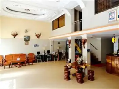 Lucky 2 Guesthouse - 10