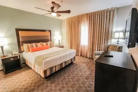 Desert Isle Resort - 2