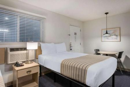 Birch Hill Suites - Lakeland - 53