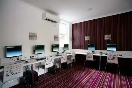 Safestay London Elephant & Castle - 17