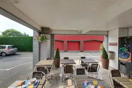 Ostal Pau Université - Sure Collection by Best Western - 7