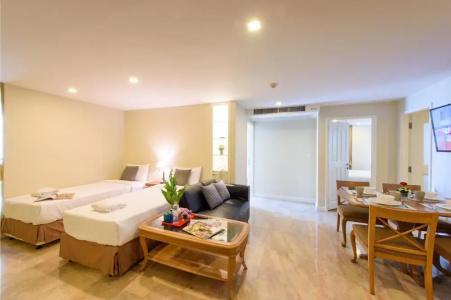 Sabai Sathorn - 104