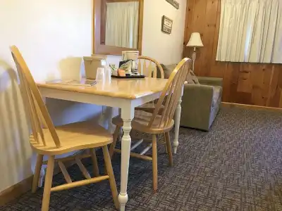 Park Motel and Cabins - 306