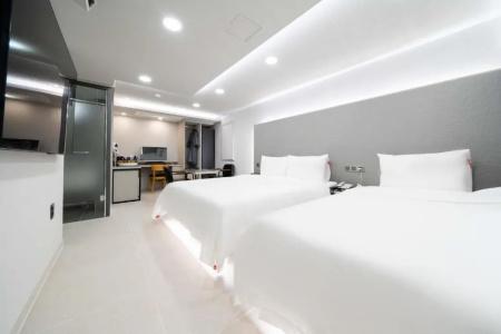 Busan Seomyeon YTT - 116