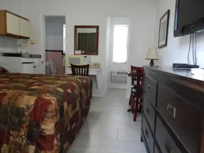 Shell Motel - 171