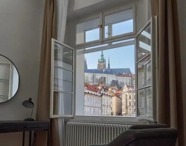Three Golden Crowns Apartments - 7