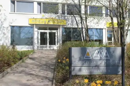Ava - 0