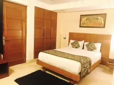 Skylink Suites & Apartments - 3