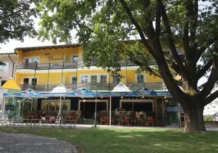 Promenade - 4