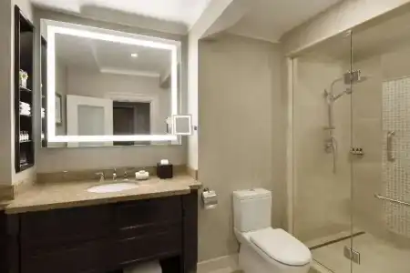 Fairmont Vancouver - 73